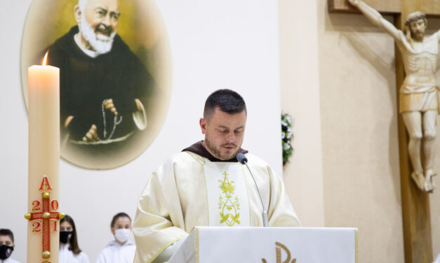 Oproštajna Sv. Misa dosadašnjeg upravitelja župe, fra Miljenka Vrabeca